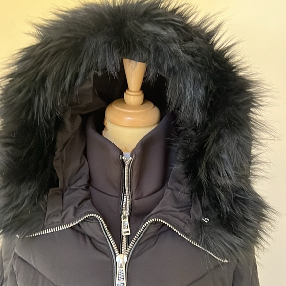 New! Guess small black double zippered puffer jacket. - Picture 6 of 13